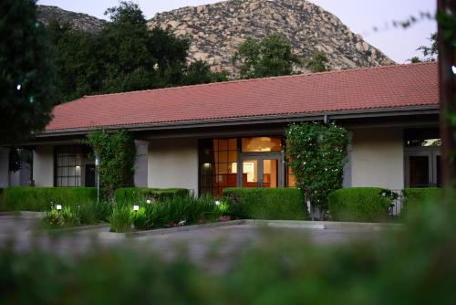 riviera oaks resort
