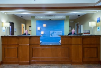 holiday inn express charles town by ihg