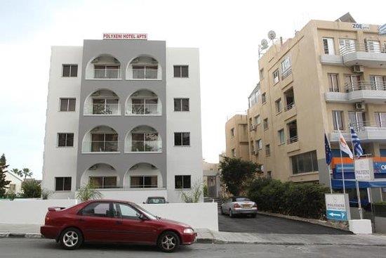 polyxeni hotel apartments