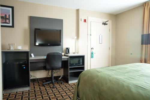 quality inn raynham taunton