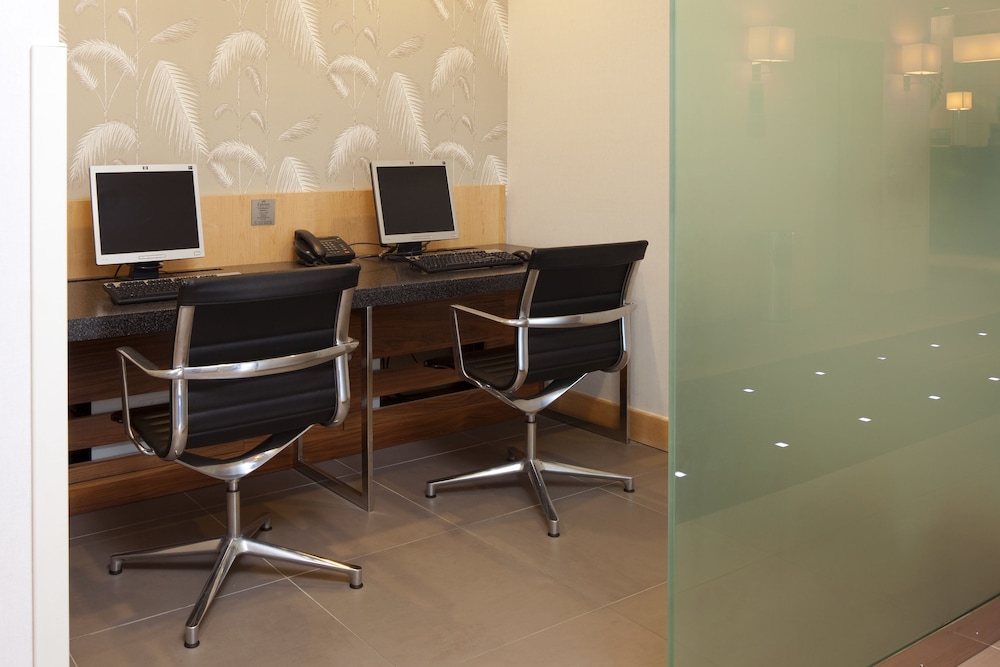 holiday inn express birmingham redditch by ihg