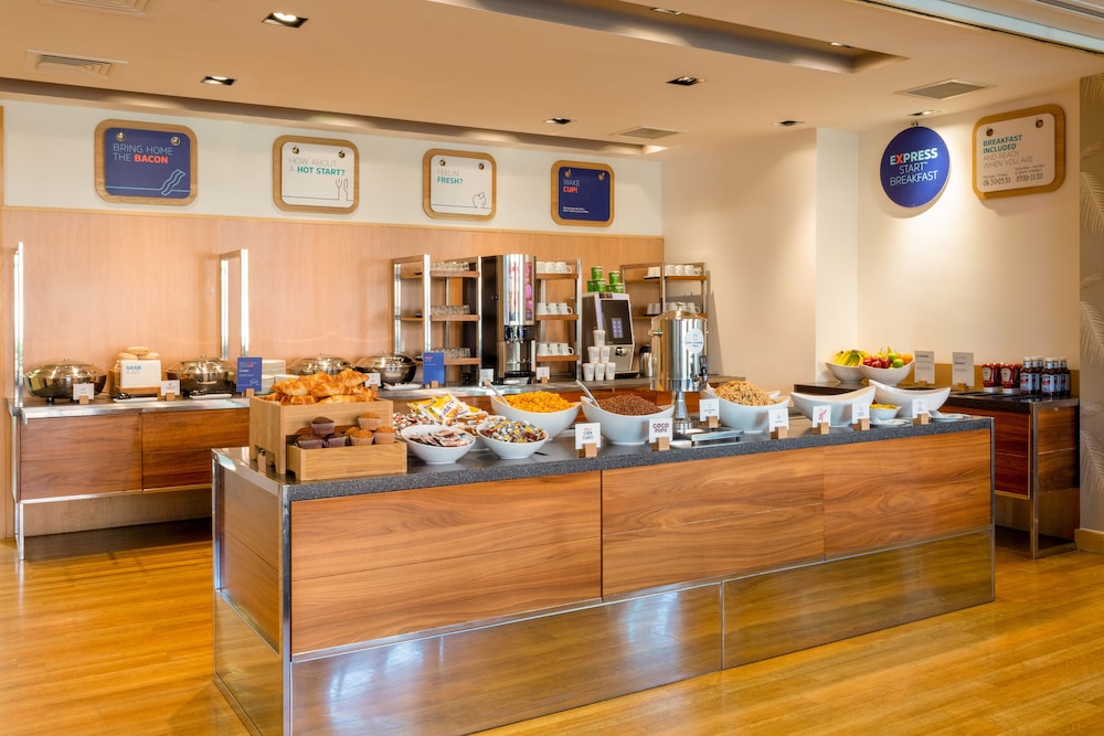 holiday inn express birmingham redditch by ihg