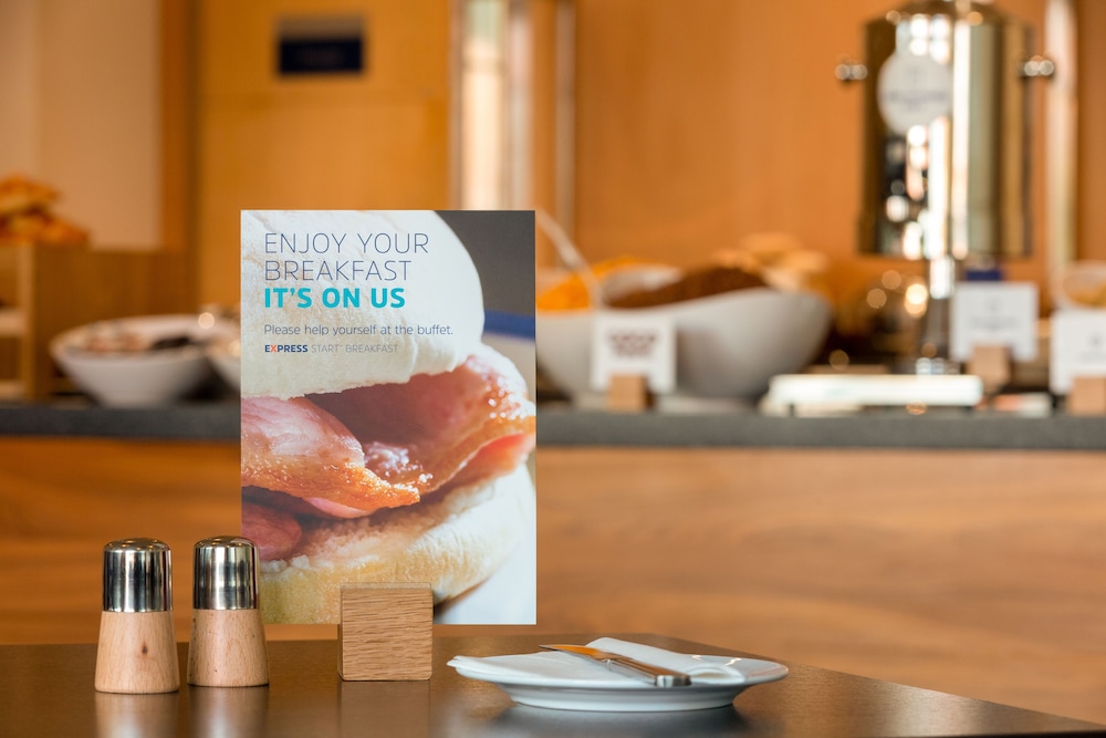 holiday inn express birmingham redditch by ihg