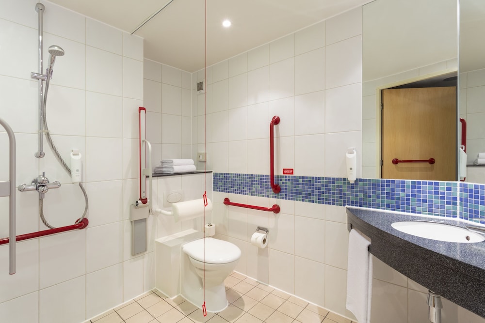 holiday inn express birmingham redditch by ihg