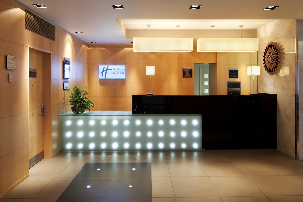holiday inn express birmingham redditch by ihg