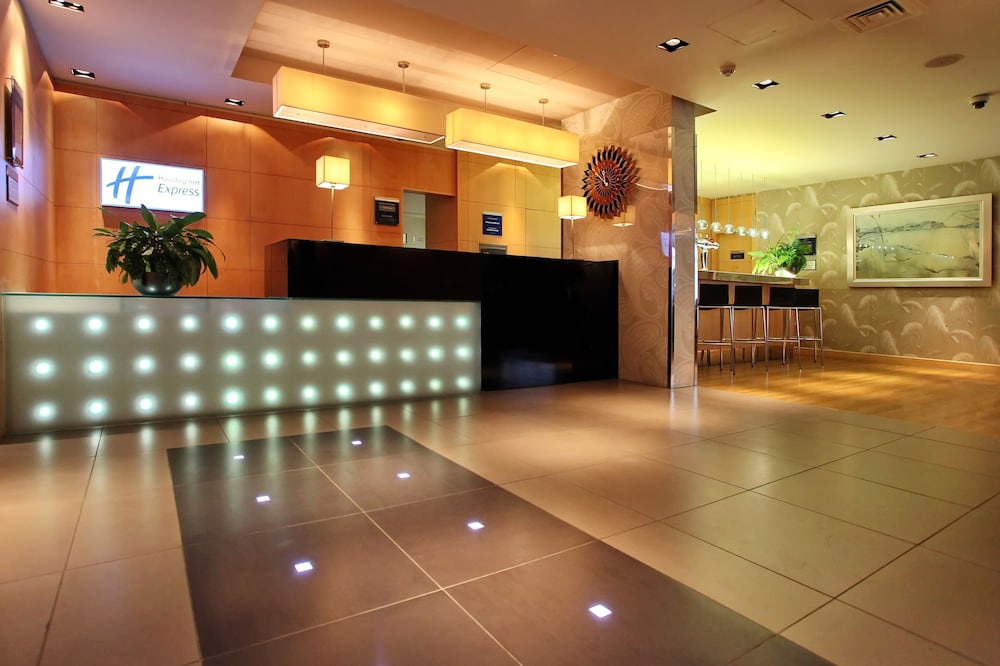 holiday inn express birmingham redditch by ihg