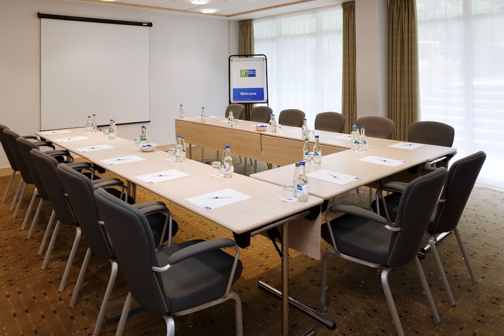 holiday inn express birmingham redditch by ihg