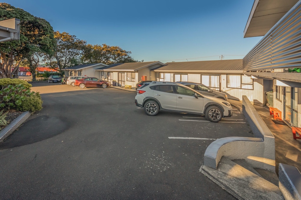 fiesta court motel