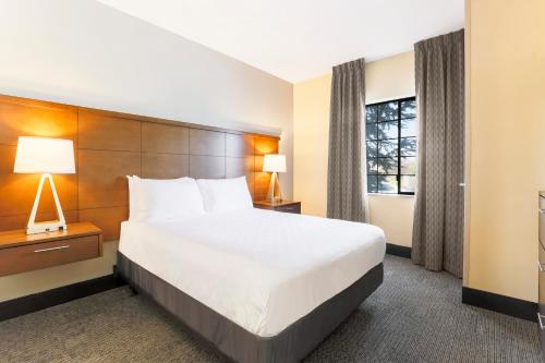 staybridge suites reno by ihg