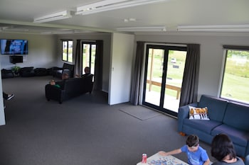 waitomo top 10 holiday park