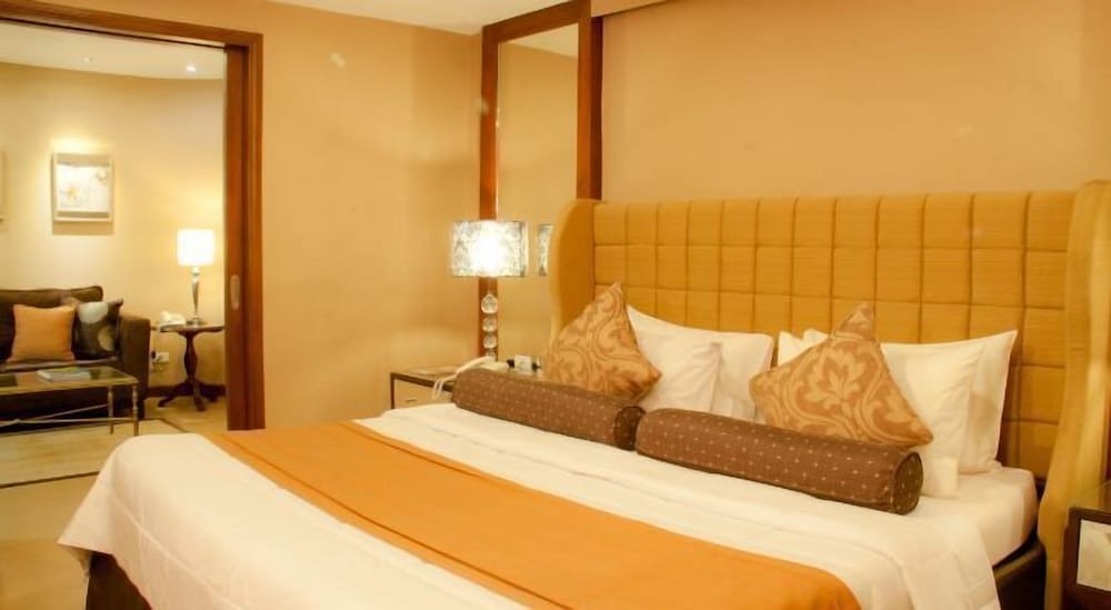 royal garden hotel