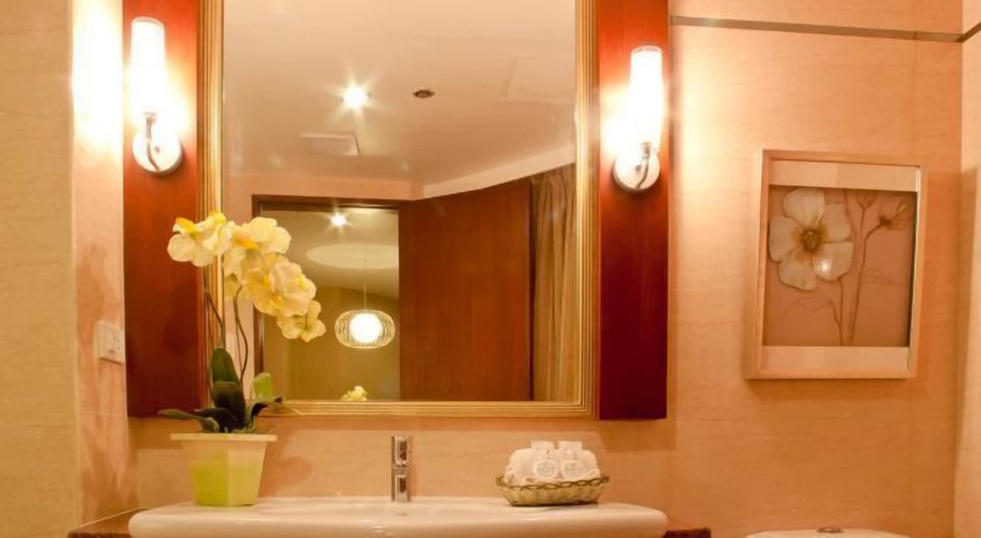 royal garden hotel