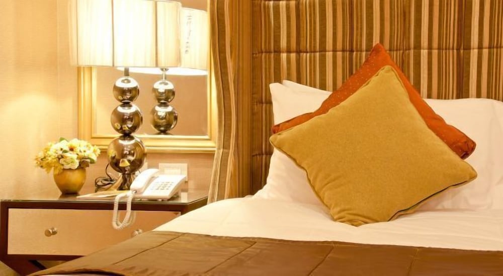 royal garden hotel