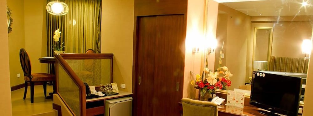 royal garden hotel