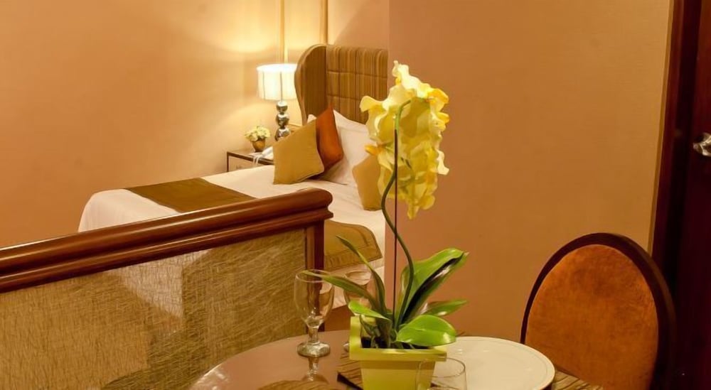 royal garden hotel