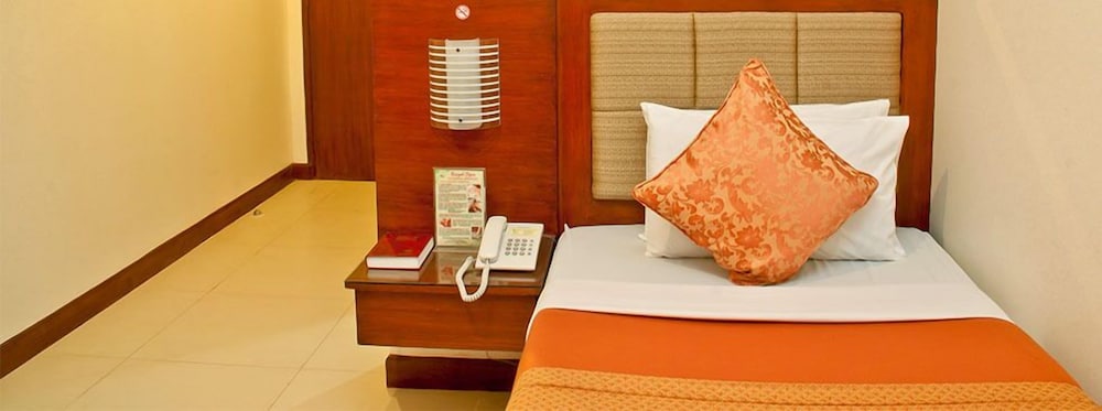 royal garden hotel