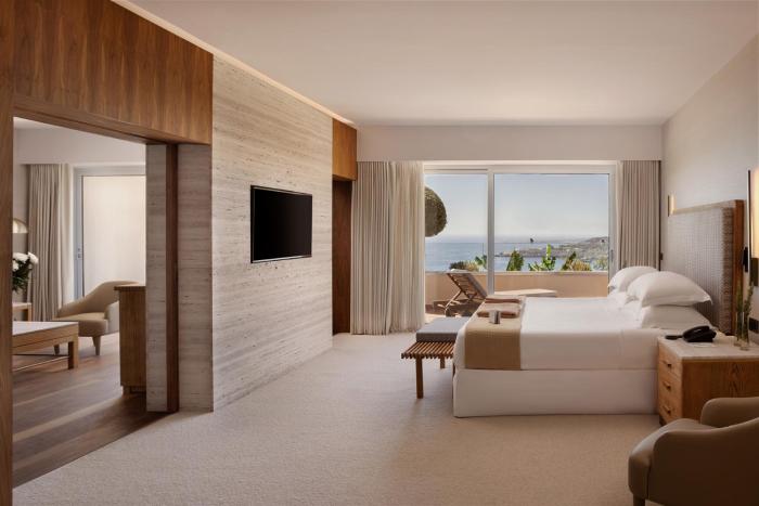 grecian park hotel