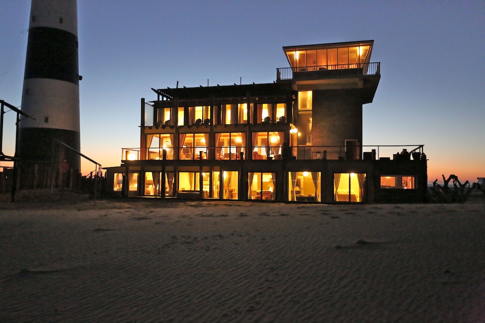 pelican point lodge