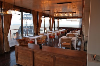 pelican point lodge
