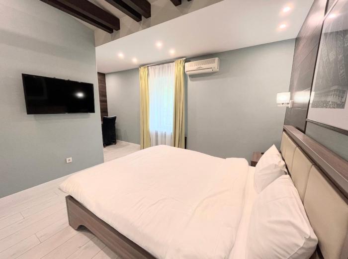 resident hotel gogol