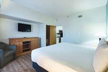 the atrium resort virginia beach by vacatia