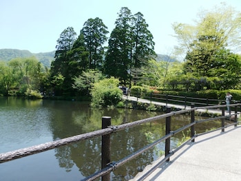 yufuin kutsurogi no yado nanakawa