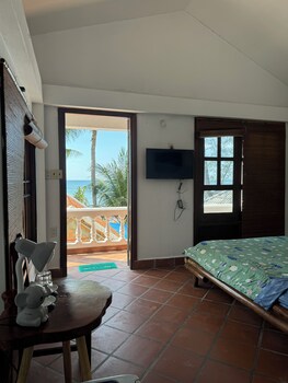 phu quoc kim bungalow on the beach
