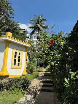 phu quoc kim bungalow on the beach