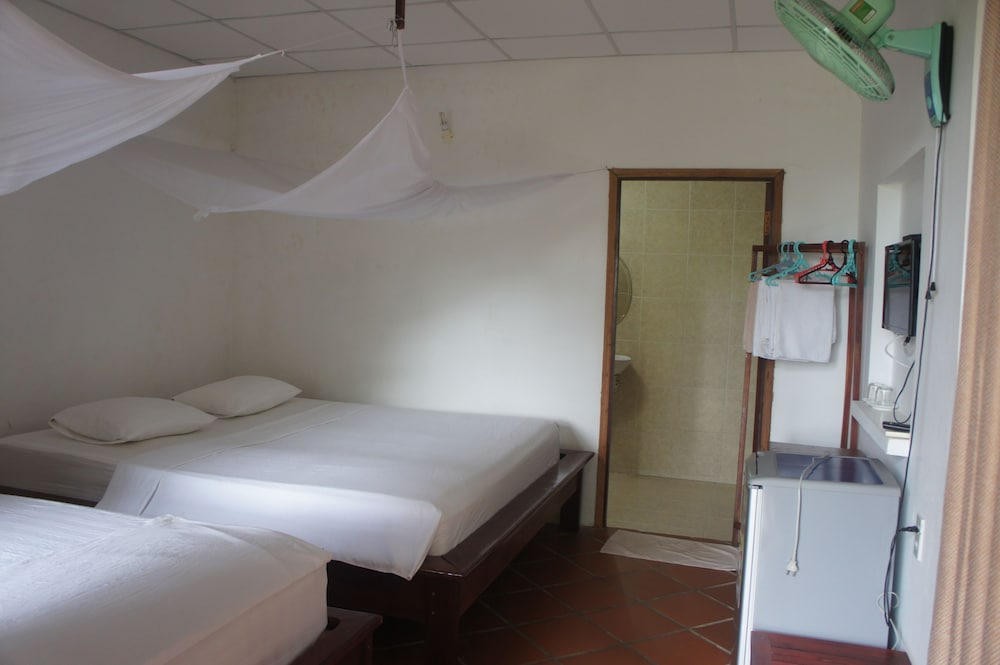 phu quoc kim bungalow on the beach