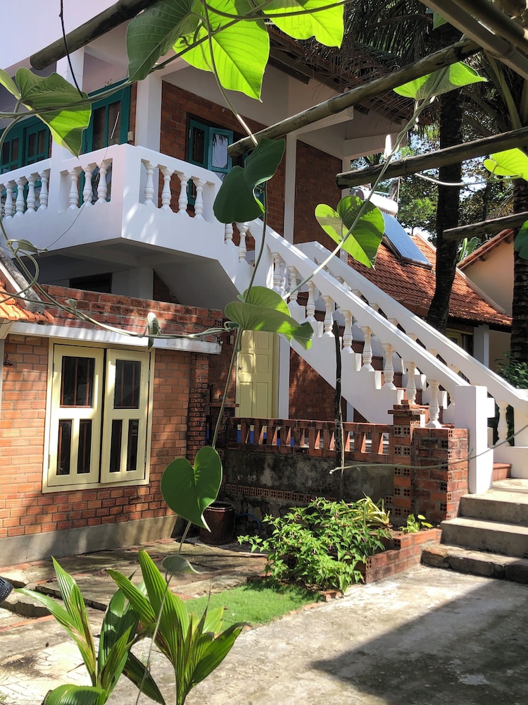 phu quoc kim bungalow on the beach