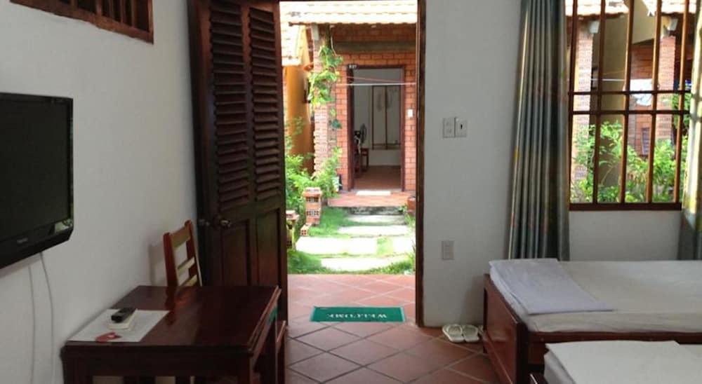 phu quoc kim bungalow on the beach