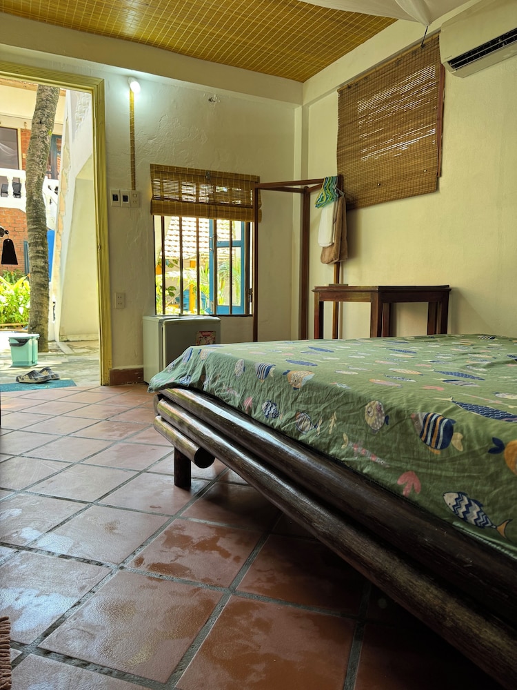 phu quoc kim bungalow on the beach