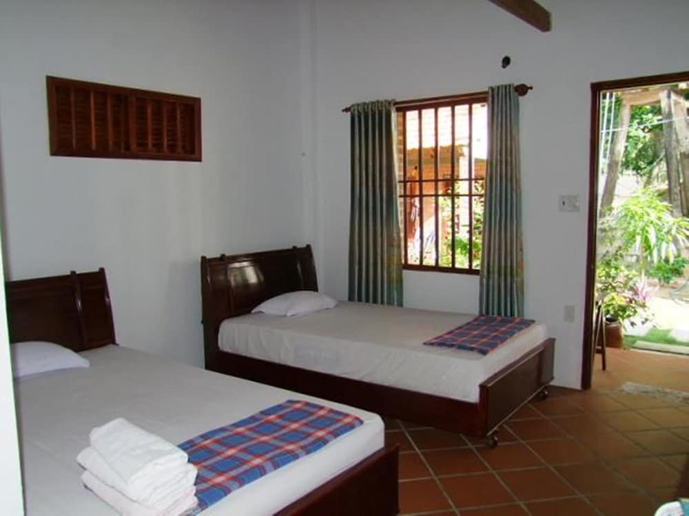 phu quoc kim bungalow on the beach