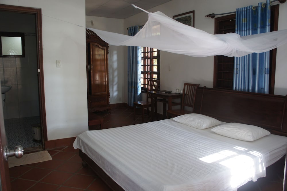 phu quoc kim bungalow on the beach