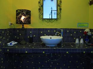 greek frontier villa