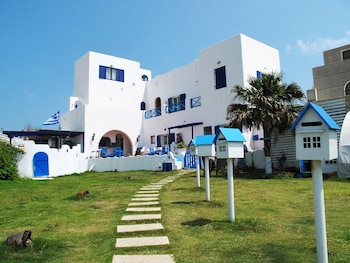 greek frontier villa