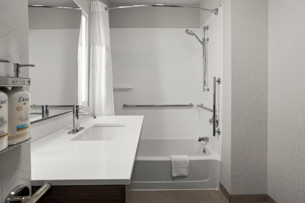 holiday inn express syracuse fairgrounds by ihg
