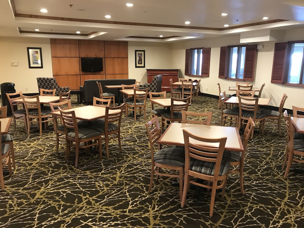 holiday inn express syracuse fairgrounds by ihg