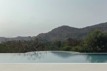 the peak residence