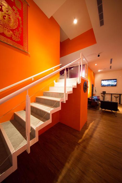 sleepbox hotel ximen