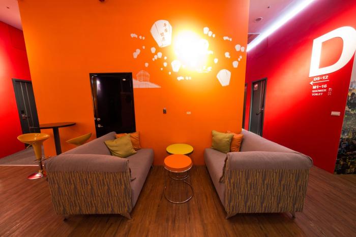 sleepbox hotel ximen