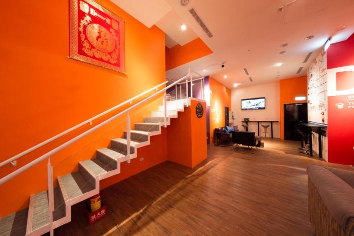 sleepbox hotel ximen