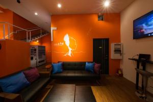 sleepbox hotel ximen