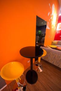 sleepbox hotel ximen