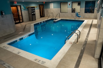 Holiday Inn Express Hotel & Suites West Chester By Ihg,Chester>>Birmingham Township,3 star