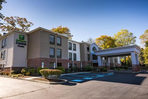 holiday inn express hotel and suites west chester by ihg