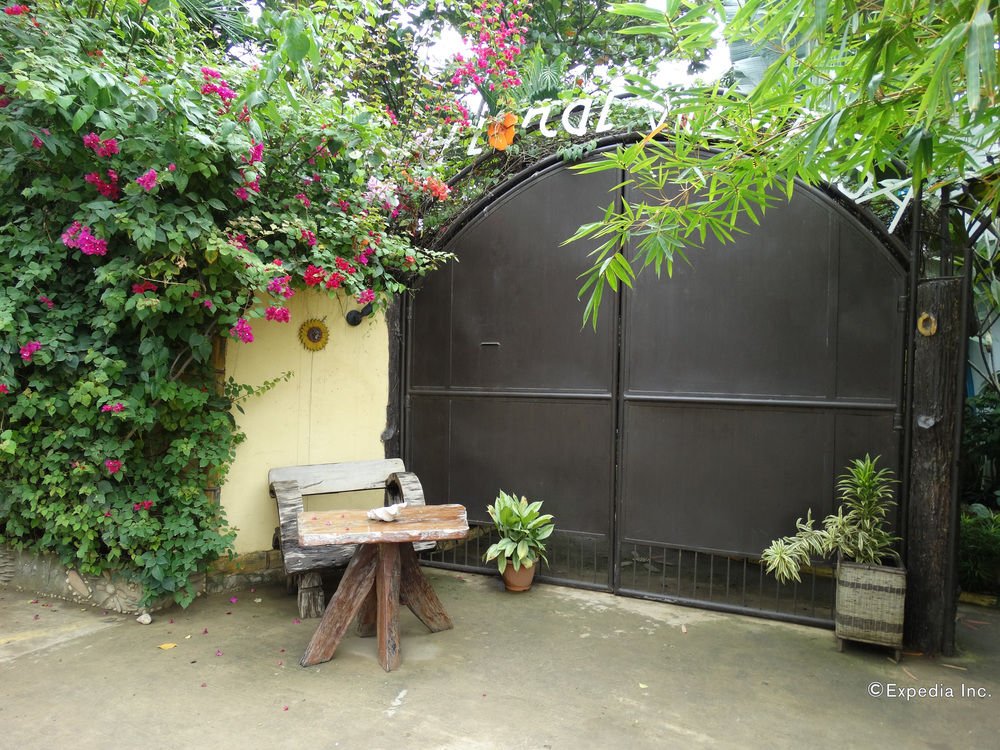 floral villarosa hotel