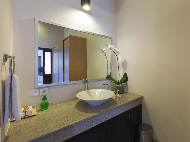 kubal villa and living seminyak