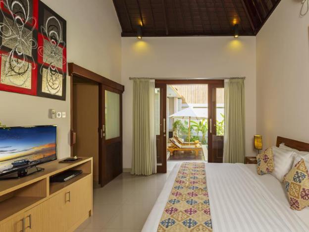 kubal villa and living seminyak