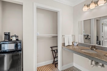 vagabond inn whittier